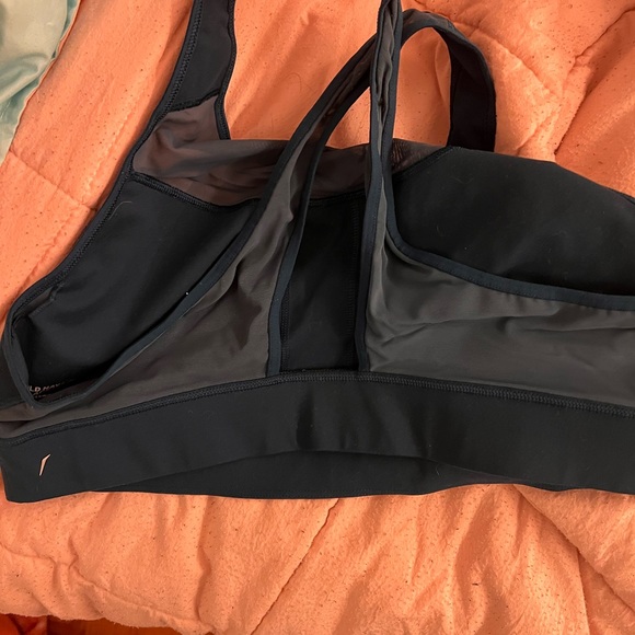 Matching Lightning sports top - Picture 2 of 4